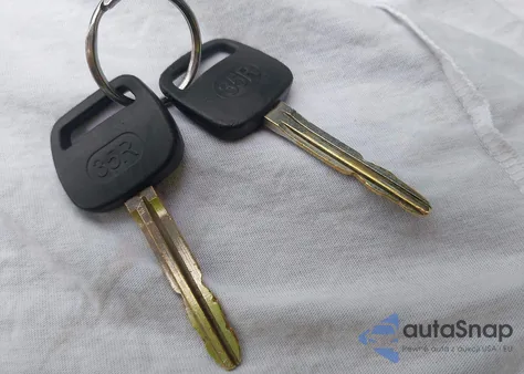 1999 Toyota Camry Le z USA, uszkodzony, nr VIN 4T1BG22K9XU881391